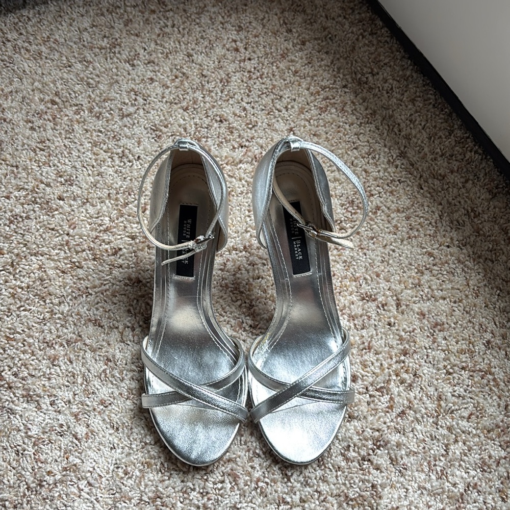 White House Black Market Metallic Silver Heels
4”heel days